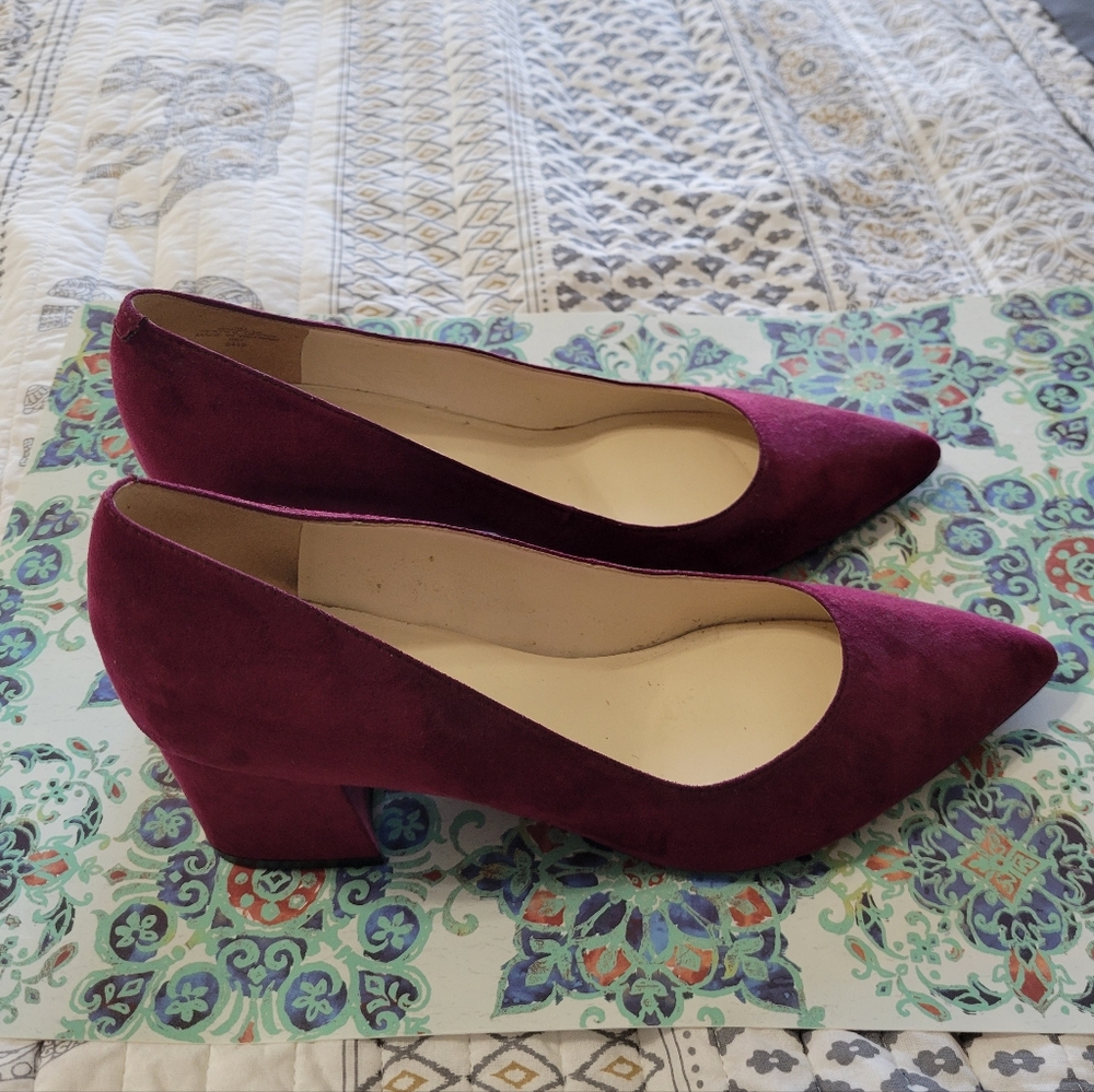 Elegant Burgundy/Wine Suede Nine West Cara Women's Block Heels, Size 9M